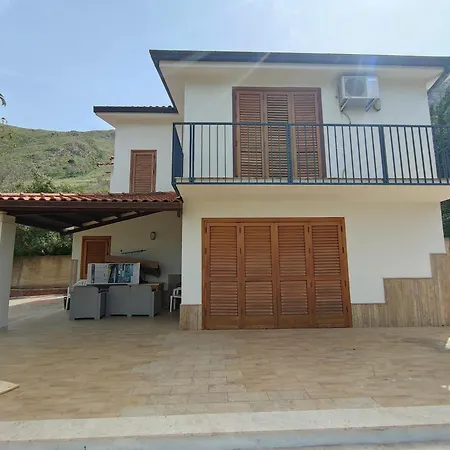 Hybiscus Con Piscina Villa